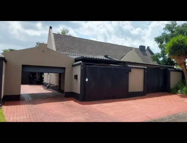 4 BEDROOM HOUSE FOR SALE IN VERWOERDPARK